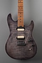 Geist-launch-edition-Carbon-body-greybg.jpg