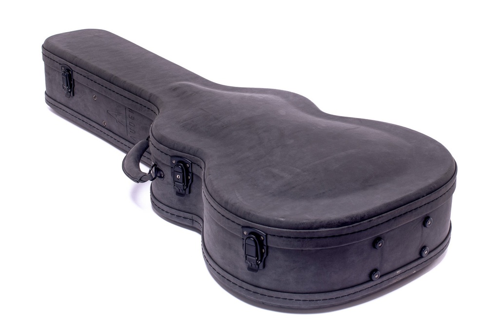 Auden-hardcase-1.jpg