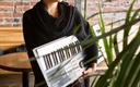 juno-ds61_hold_gal.jpg